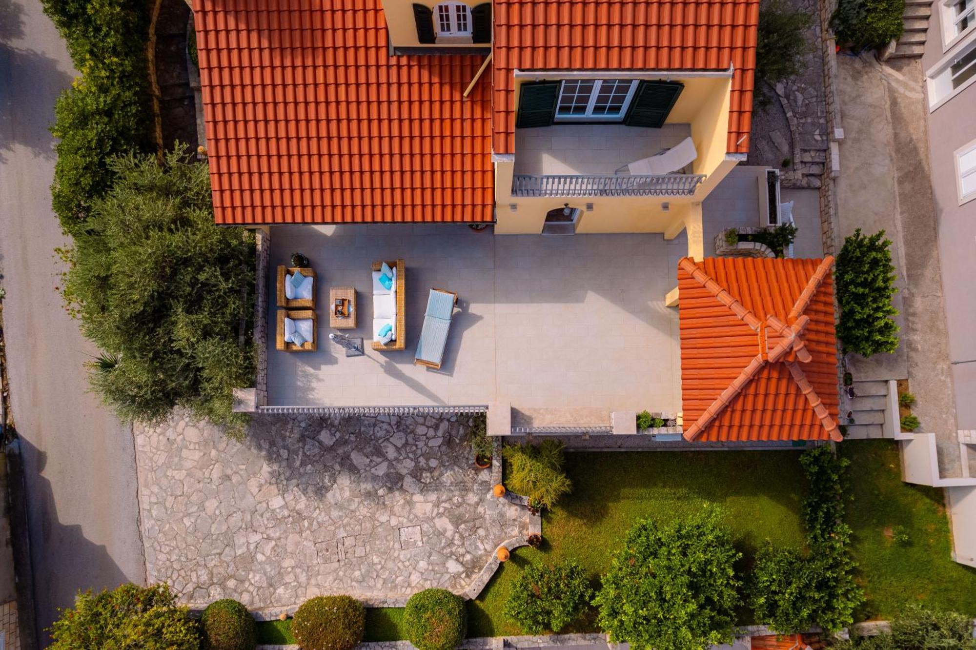 House 4 You Lumbarda Eksteriør billede